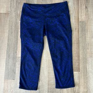 Athleta  Capri Leggings